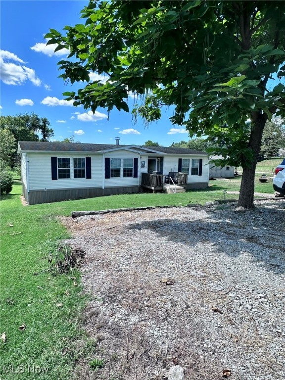 Welcome to 116 Homewood Road! This well-maintained 3 bedroom, 2 bath modular home offers 1,404 sq. ft. of comfortable living space on a 0.28-acre lot in South Parkersburg. Built in 2009, the home features an open floor plan designed for both convenience and functionality. Inside, you'll find a spacious living room that flows easily into the kitchen and dining area, perfect for gatherings or entertaining friends. The kitchen offers ample cabinet space and a central layout that makes cooking and hosting simple. The primary suite includes a private bath, while two additional bedrooms and another full bath provide plenty of room for guests. Outdoors, the mostly-level yard provides space for gardening, play, or relaxation, and a 12' x 16' outbuilding offers additional storage or workshop potential. While there is no garage, the property offers plenty of parking space. Located close to shopping and dining, this home blends comfort and accessibility at an affordable price point. 116 Homewood Road, Parkersburg, WV 26101 | 3 Bedrooms | 2 Bathrooms | 1,404 Sq. Ft. | 0.28 Acre Lot. Don't miss your chance to see this one, schedule your private showing today!