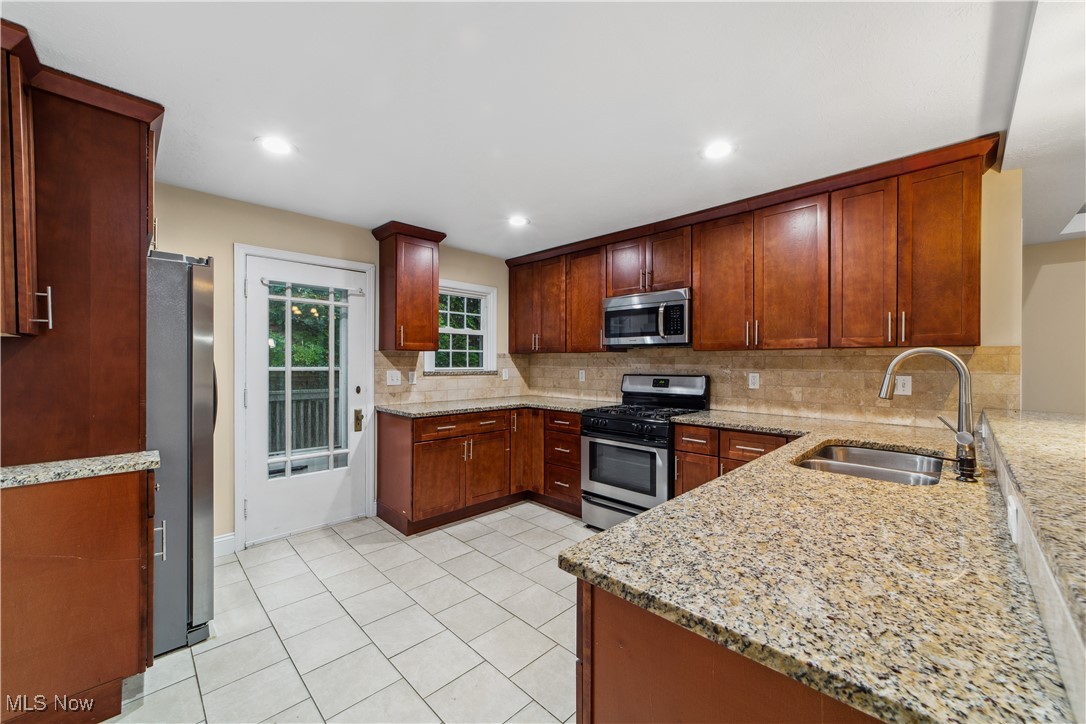 3965 Ellendale Road