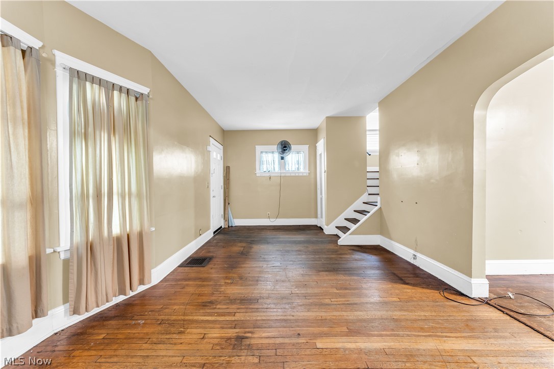 Euclid View Land Cos 01 - Residential