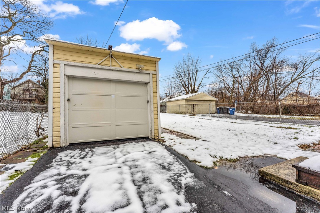 Euclid View Land Cos 01 - Residential