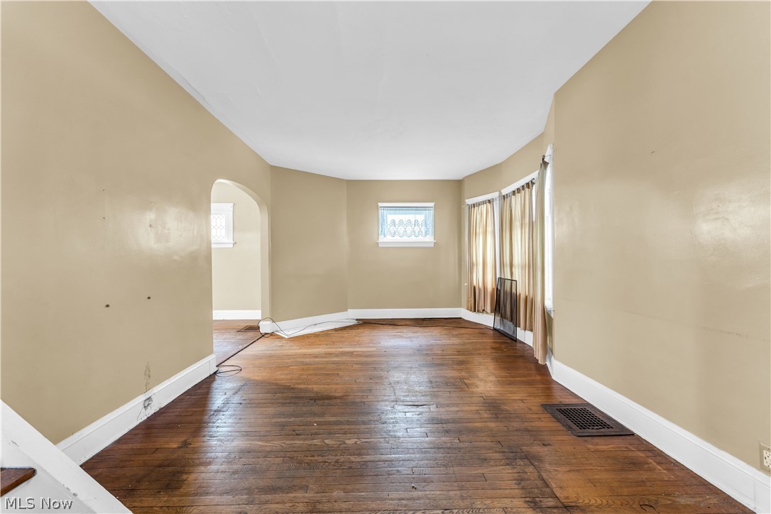 Euclid View Land Cos 01 - Residential