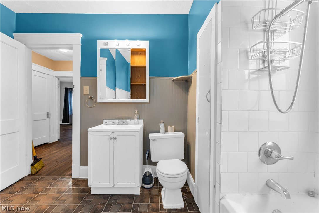 Euclid View Land Cos 01 - Residential