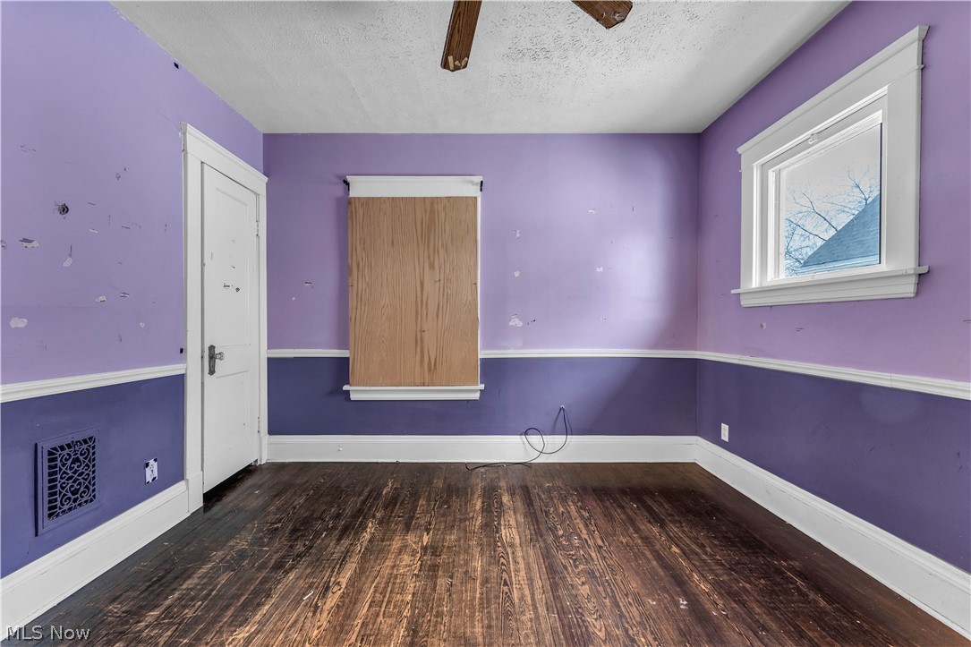 Euclid View Land Cos 01 - Residential