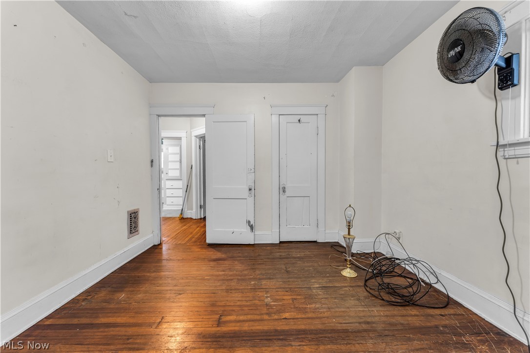 Euclid View Land Cos 01 - Residential