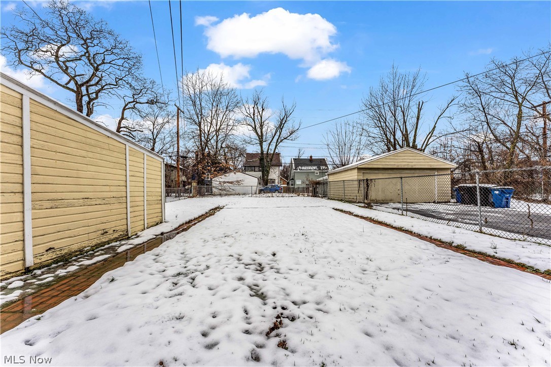 Euclid View Land Cos 01 - Residential