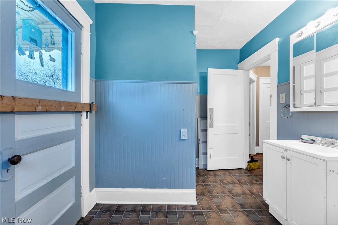 Euclid View Land Cos 01 - Residential