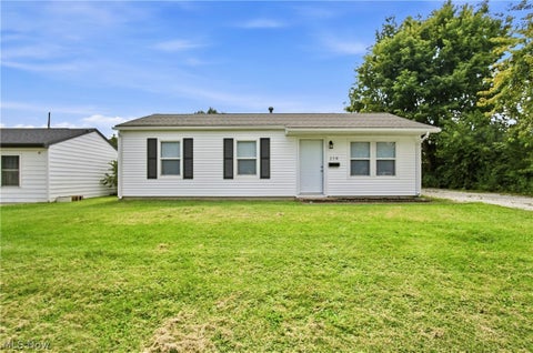 Tiny photo for 219 Concord Avenue, Heath, OH 43056 (MLS # 5240367)