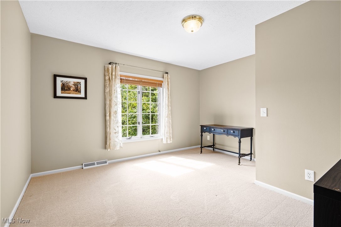 19154 Seven Oaks Drive, Strongsville, Ohio image 30