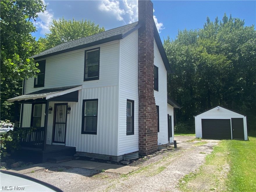 Refreshed and move in ready 2 bed 2 full bath home, located on a quiet dead end street, lot backs up to the woods so you'll enjoy a private back yard, the house looks great with it's brand new vinyl siding, the inside has been freshly painted with neutral colors, and also has new floor coverings, the extended garage has an attached workshop / storage area. One year home warranty included for your peace of mind. Labrae Schools