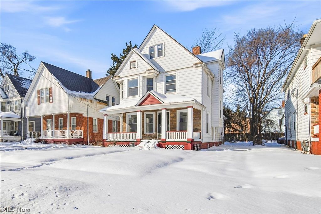 Photo of 680 E 115th Street, Cleveland, OH 44108 (MLS # 5185359)