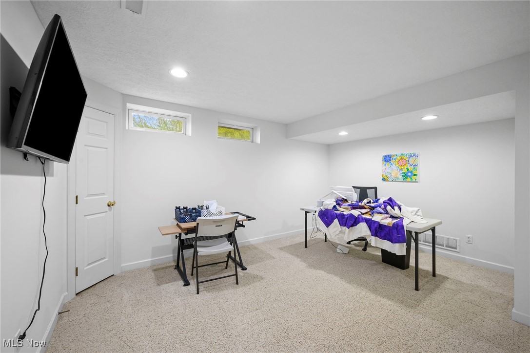 649 Chilham Circle, Uniontown, Ohio image 39