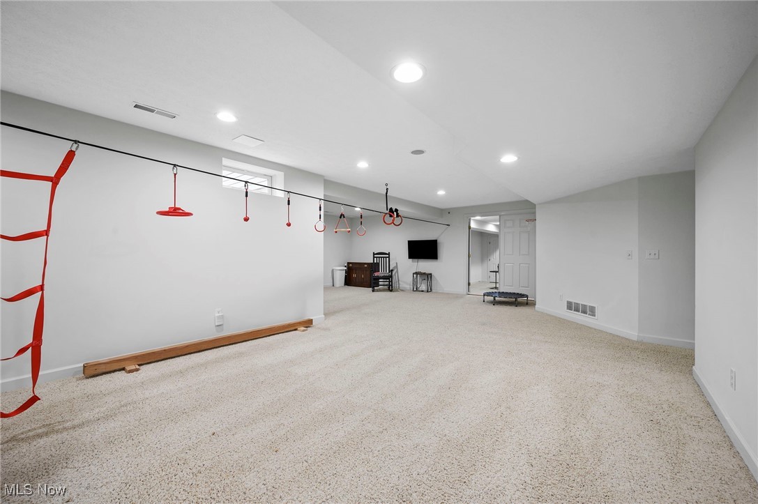 649 Chilham Circle, Uniontown, Ohio image 42