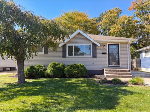 Homes For Sale - 6076 Robert Drive<br/> Cuyahoga County, Brook Park, OH 44142