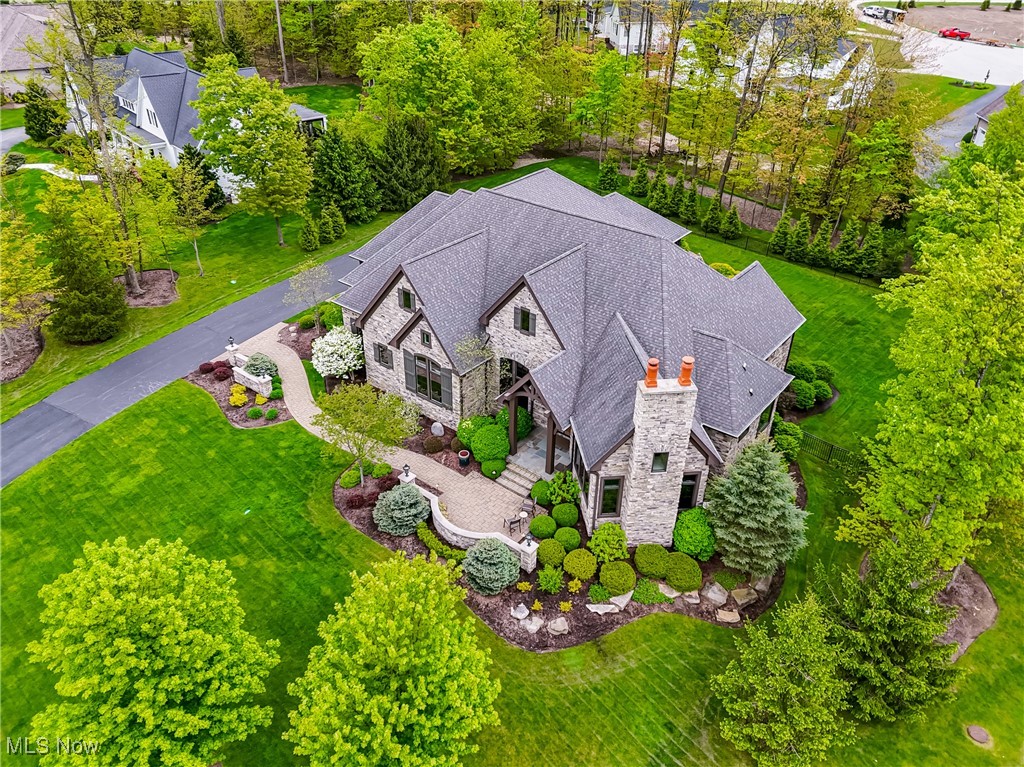 8145 Silica Ridge Rdg, Chagrin Falls, Ohio image 2