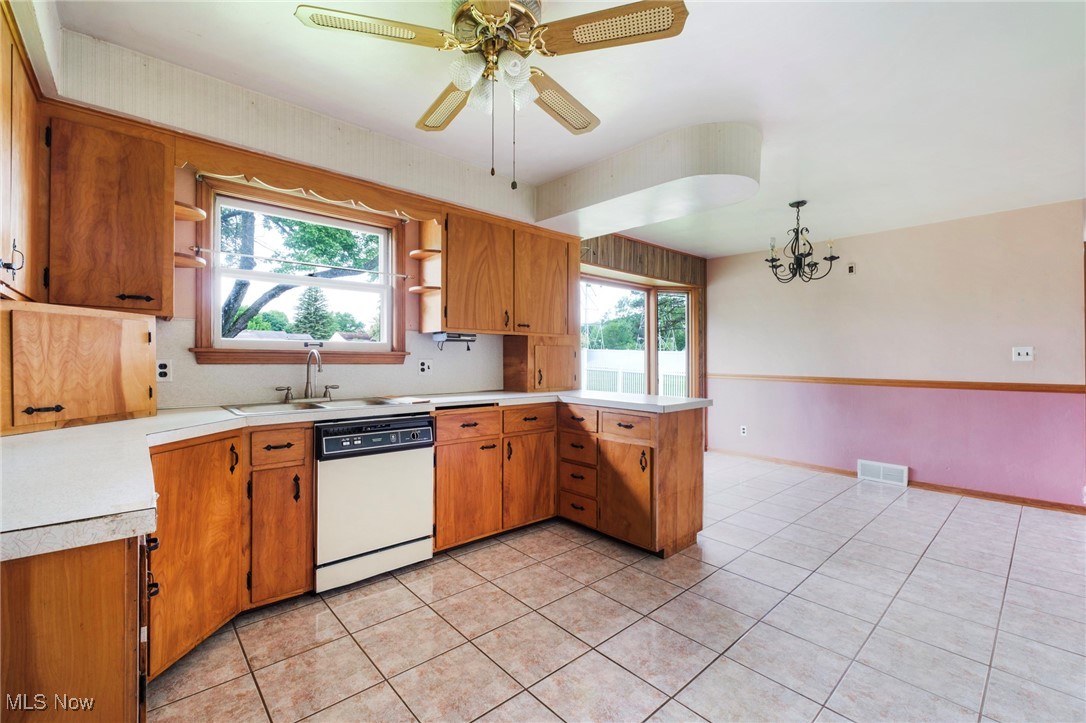 2674 Brunswick Road, Youngstown, Ohio image 4