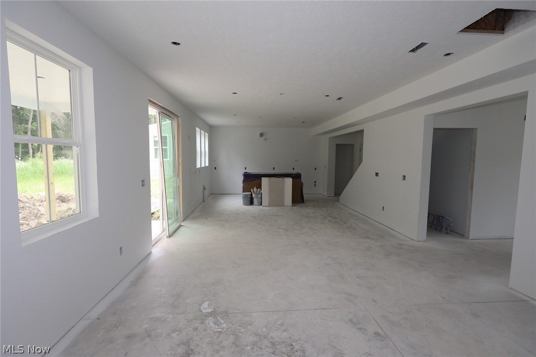 288 N Lighthouse Oval