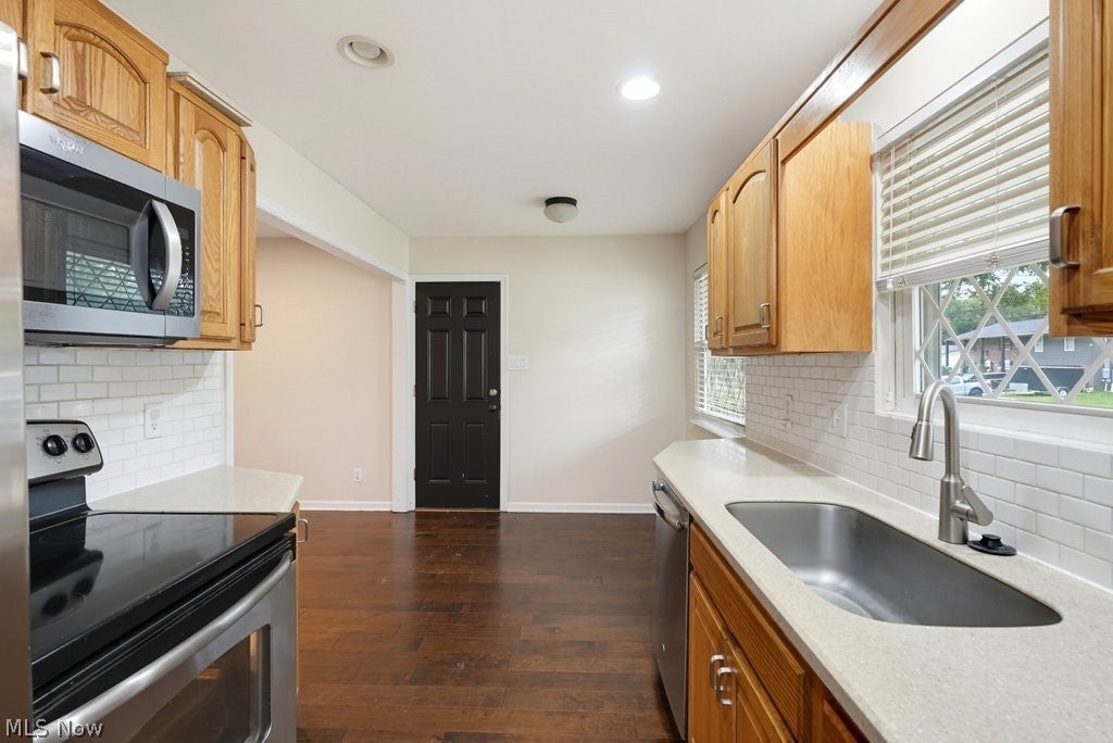 3863 Neville Drive