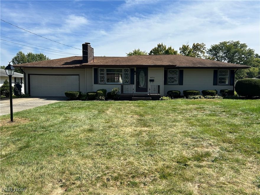 BEAUTIFUL 3 BEDROOM SPACIOUS RANCH WITH 24X26 DETACHED STUDIO

Newly updated, freshly painted 3 bedroom spacious ranch with fireplace, newly finished hardwood floors, with updated bathroom and kitchen. New light fixtures and ceiling fans. The basement features a large rec room with full bath.  The exterior walls are poured concrete walls and the basement is very dry. The home includes lots of storage space, an attached double car garage, and a 320 sq. ft. screened in back porch.  

SPECIAL FEATURE IS A 24X26 EXTERIOR BUILDING WITH HEAT AND ELECTRICITY, IDEAL FOR YOUR OWN STUDIO, WORKSHOP.

Nice quiet neighborhood. This home is very clean and ready to move into.