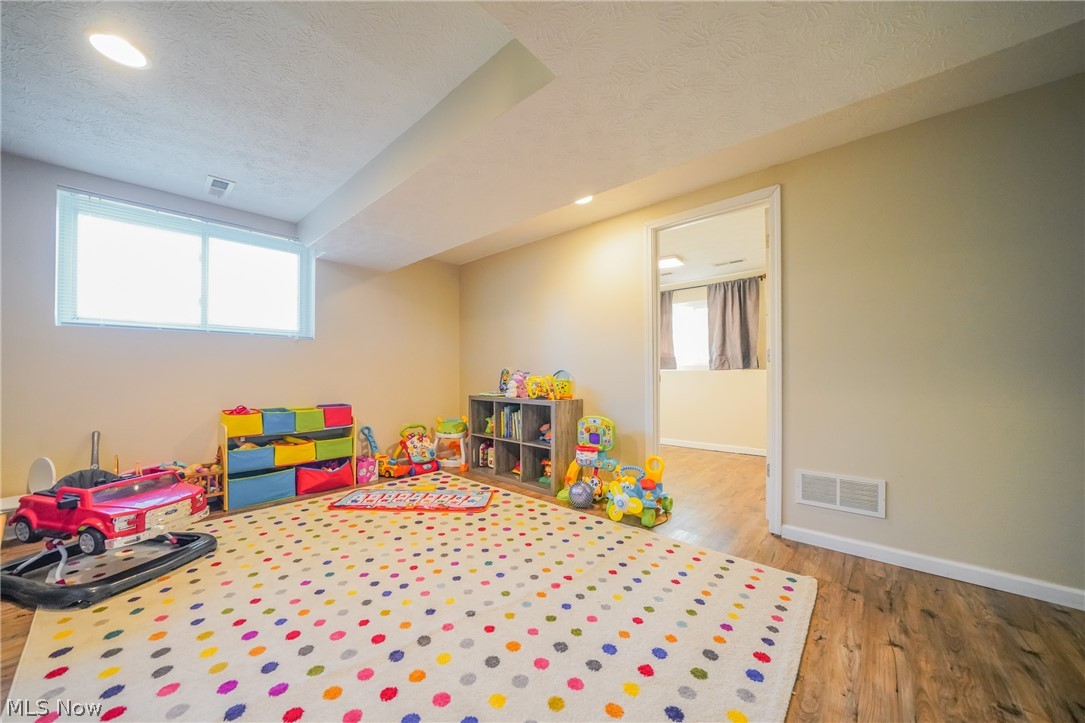 Lake Breeze - Residential