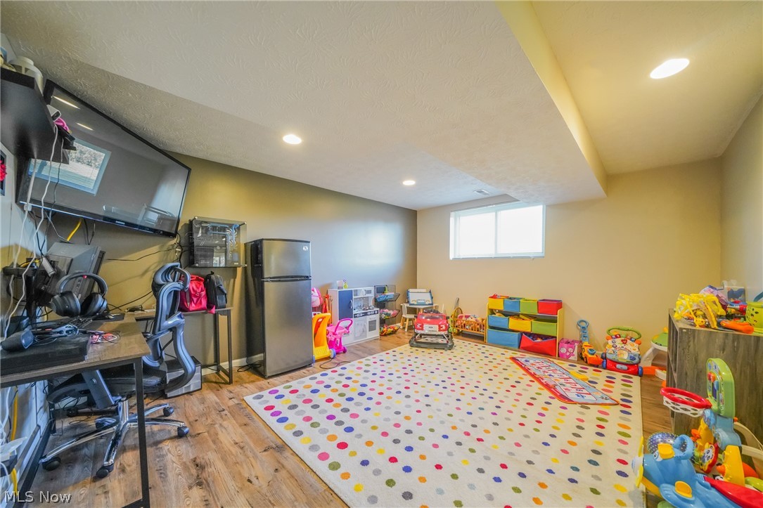 Lake Breeze - Residential