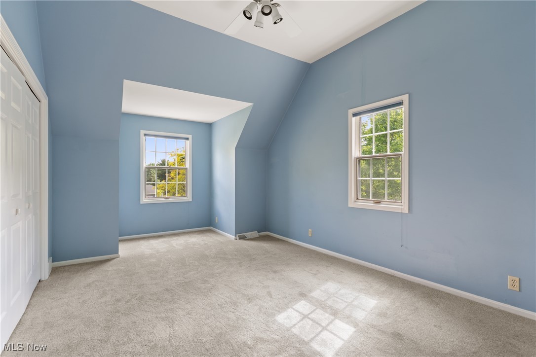 33321 N Burr Oak Drive, Solon, Ohio image 19