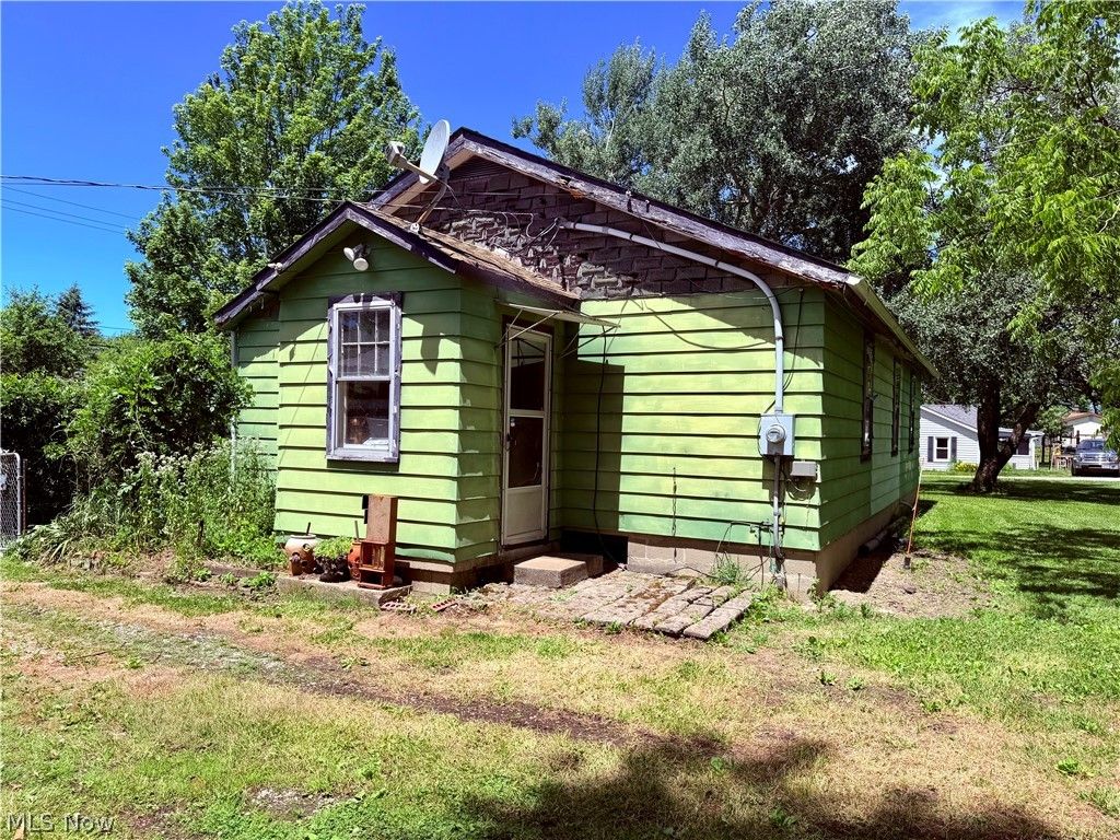 Photo of 6029 Clay Street, Madison, OH 44057 (MLS # 5218637)