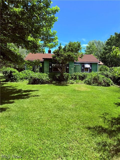Homes For Sale - 6029 Clay Street<br/> Madison, OH 44057
