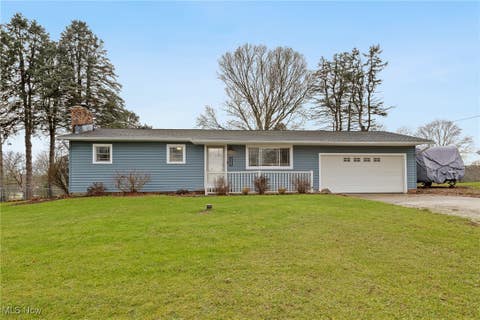 Photo for 10283 Hunting Hills Avenue NE