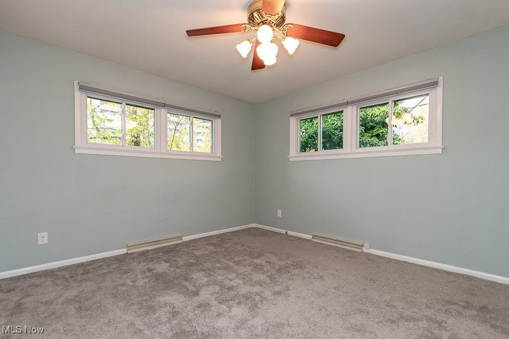31021 Lake Shore Boulevard, Willowick, Ohio image 28