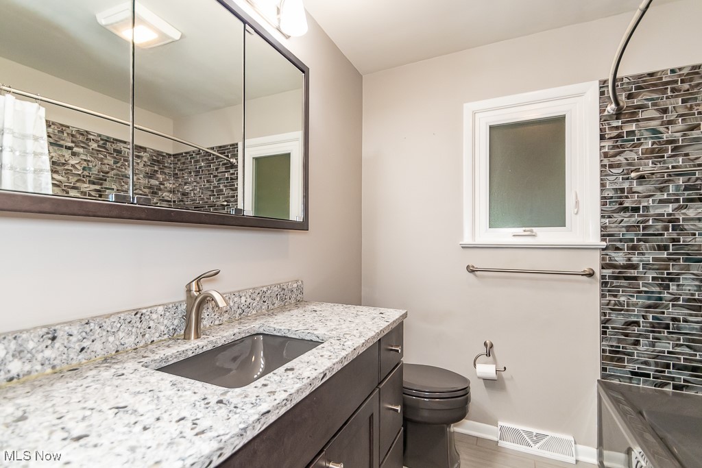 31021 Lake Shore Boulevard, Willowick, Ohio image 23