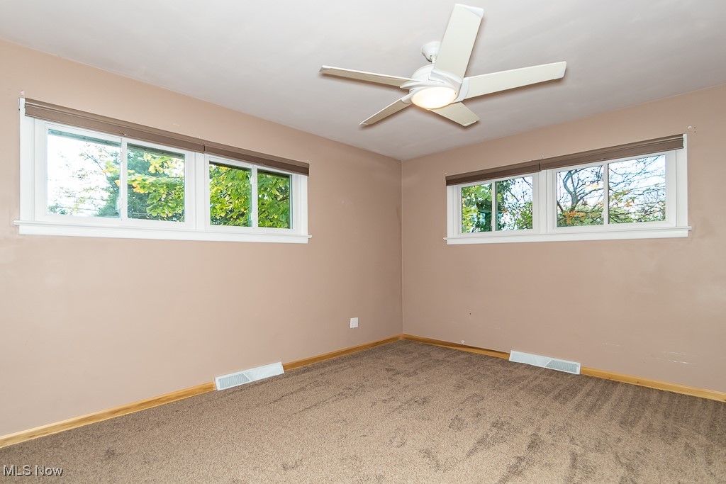 31021 Lake Shore Boulevard, Willowick, Ohio image 32
