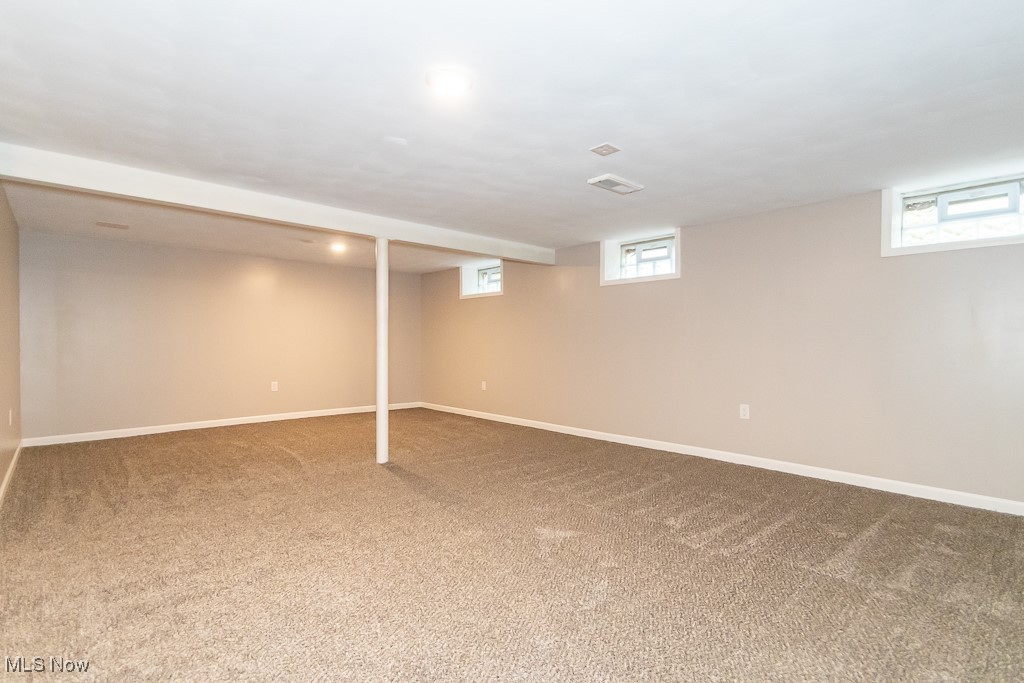 31021 Lake Shore Boulevard, Willowick, Ohio image 35