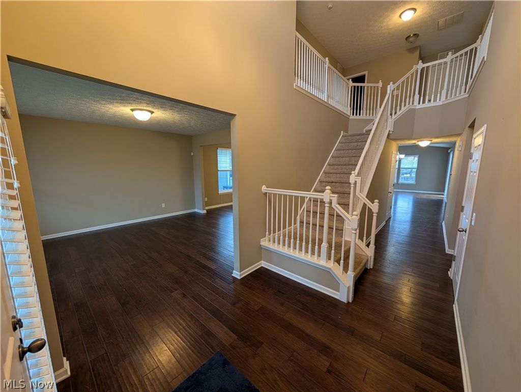 Photo of 32815 Rebecca Lane, Avon Lake, OH 44012 (MLS # 5195170)