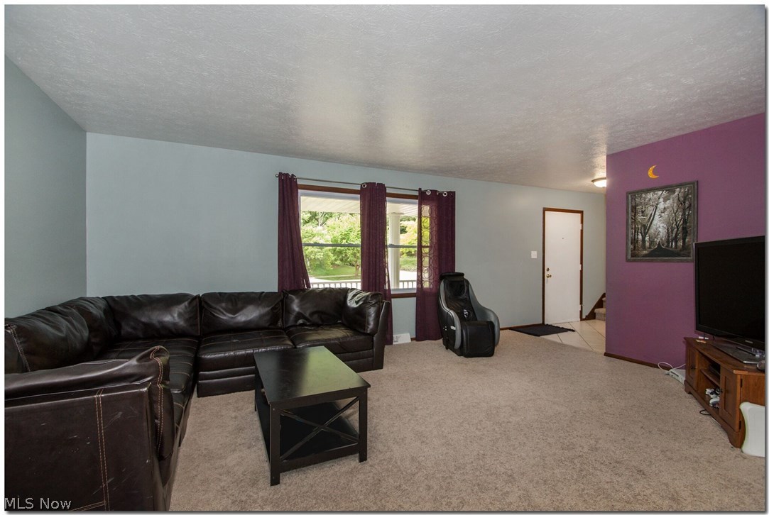 Hillside Acres 01/M Hewkos - Residential