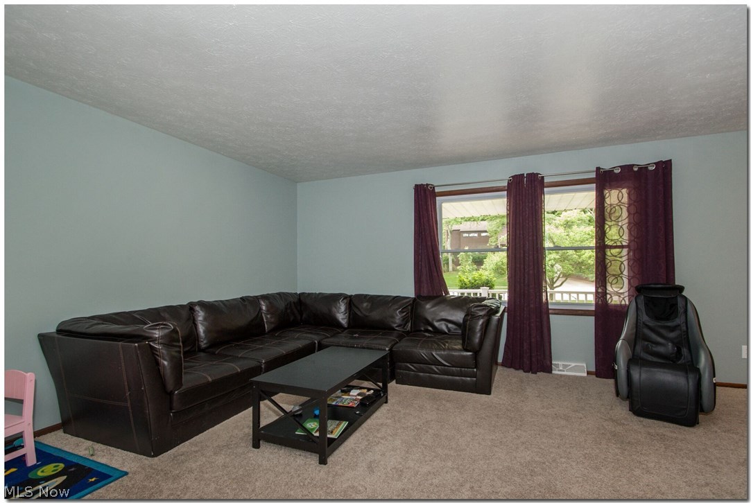 Hillside Acres 01/M Hewkos - Residential