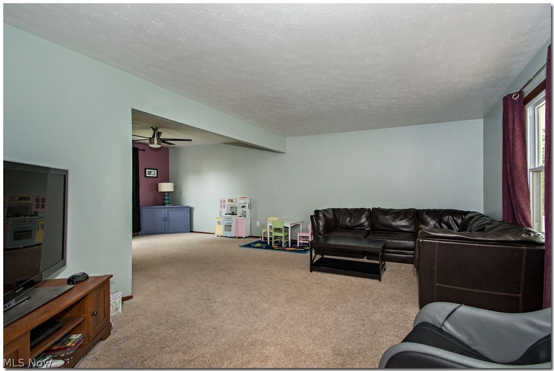 Hillside Acres 01/M Hewkos - Residential