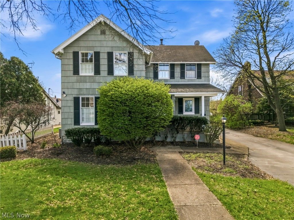 Photo of 1820 E Market Street, Warren, OH 44483 (MLS # 5199903)