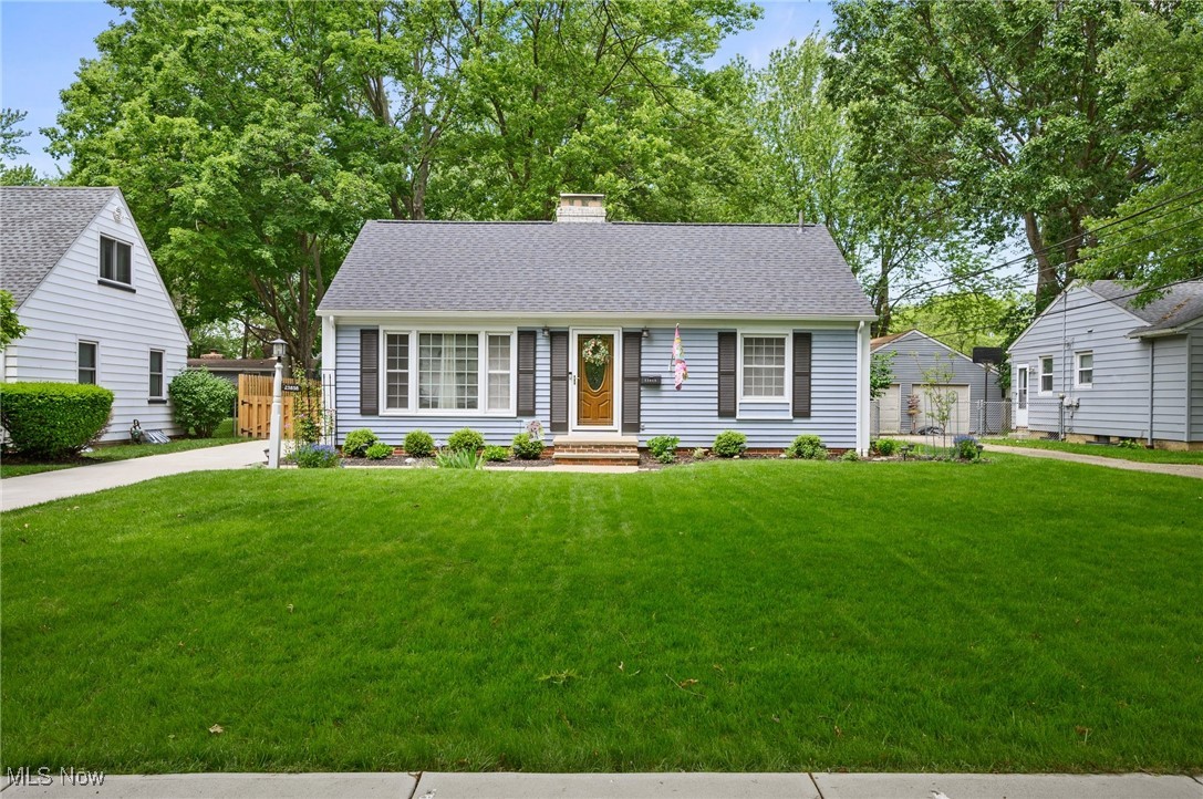 23858 Oak Lane, North Olmsted, Ohio image 1