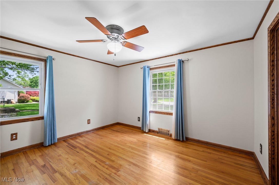 23858 Oak Lane, North Olmsted, Ohio image 11