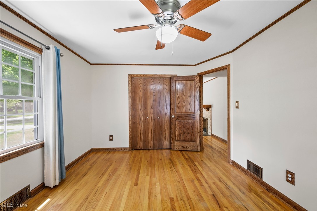 23858 Oak Lane, North Olmsted, Ohio image 13