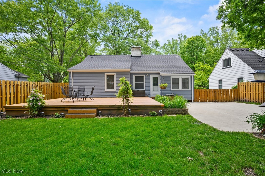 23858 Oak Lane, North Olmsted, Ohio image 27