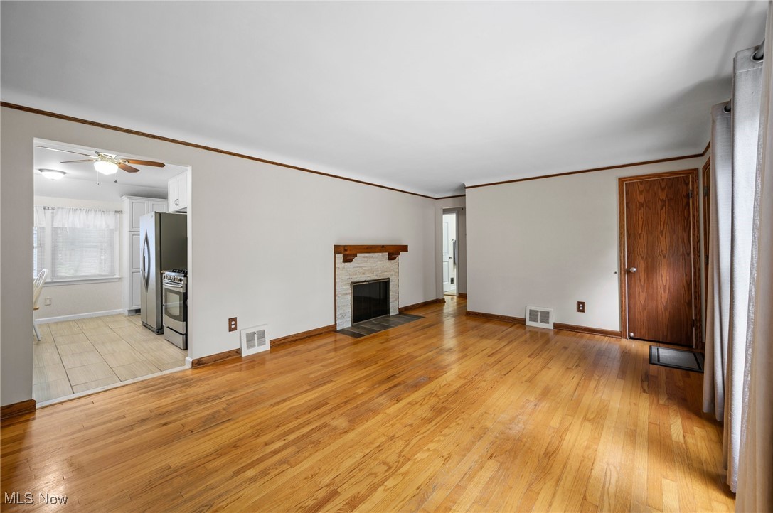 23858 Oak Lane, North Olmsted, Ohio image 6
