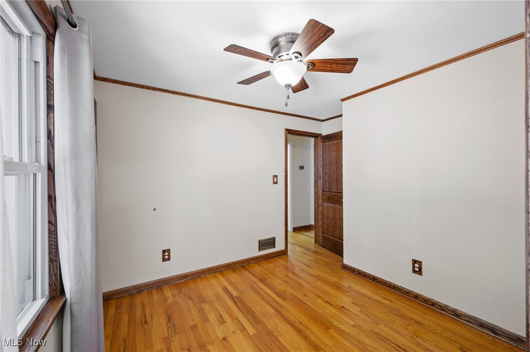 23858 Oak Lane, North Olmsted, Ohio image 14