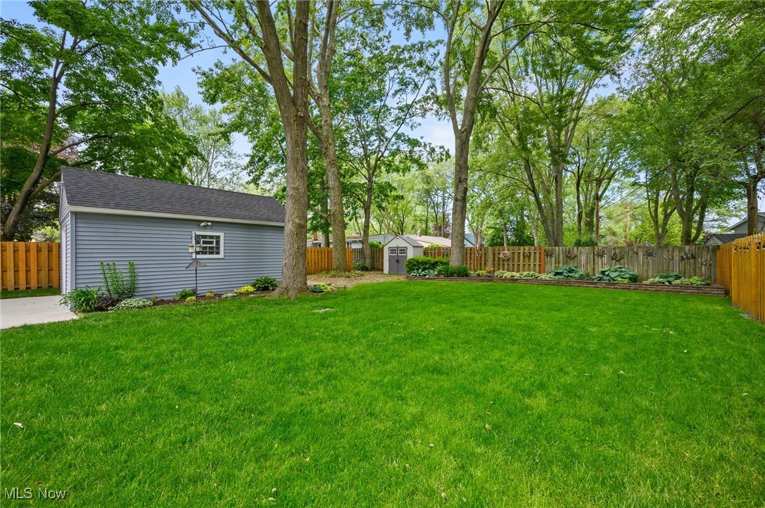 23858 Oak Lane, North Olmsted, Ohio image 29