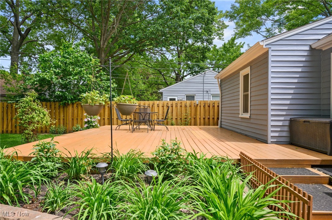 23858 Oak Lane, North Olmsted, Ohio image 30