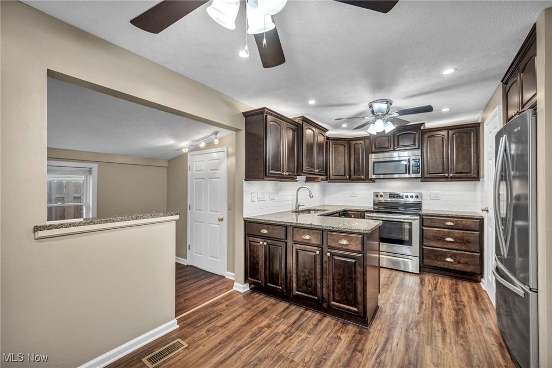 Madison Golf Lakelands Resub No1 - Residential