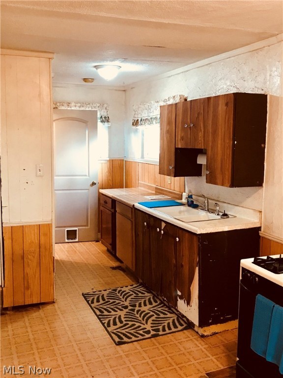 Esther - Residential