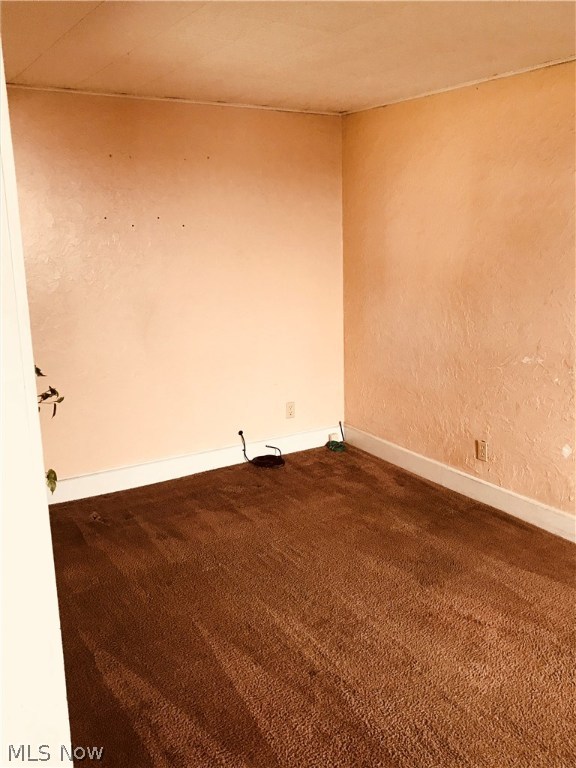 Esther - Residential