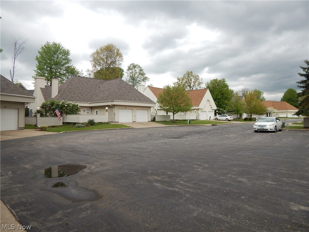 Silver Maple Condo - Residential