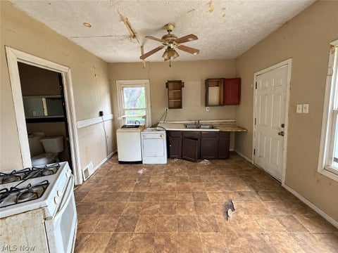 Tiny photo for 3261 W 58th Street, Cleveland, OH 44102 (MLS # 5257009)